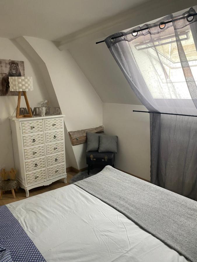Appartement contemporain Dange-Saint-Romain Exterior foto